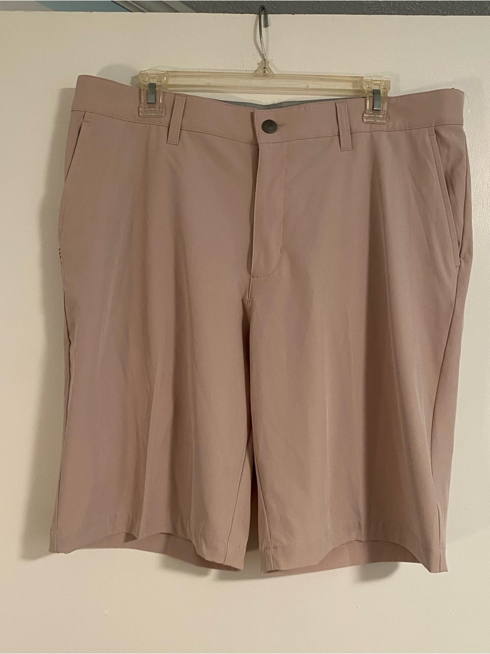 NWOT Adidas Shorts 36 Beige/Salmon Golf Active Chino FlatFront Stretch Outdoors